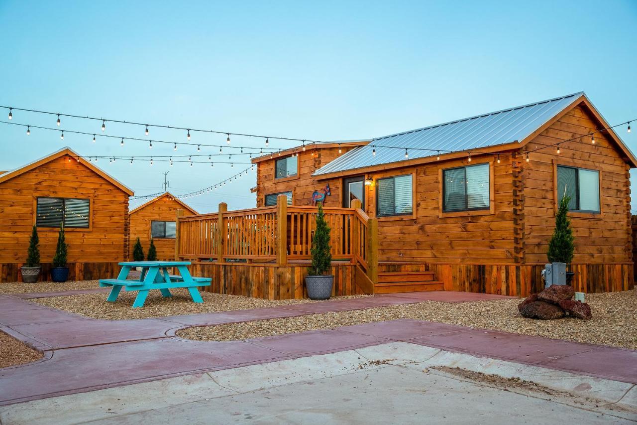 The Big Texan - Cabins And Wagons Amarillo Exterior foto
